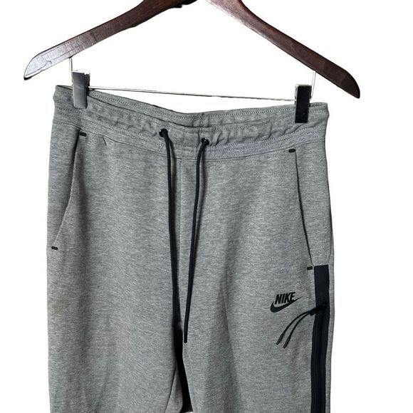 Nike Sportswear Tech Fleece Joggers Womens Small - Picture 2 of 6